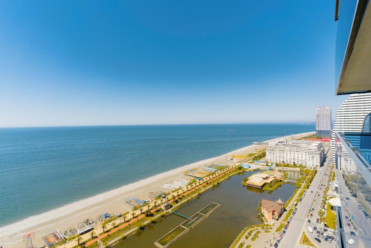 Manco Apartments Batumi Exterior photo
