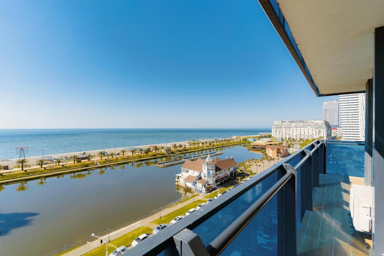 Manco Apartments Batumi Exterior photo