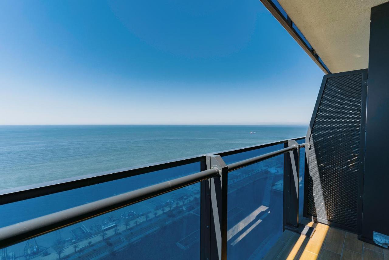 Manco Apartments Batumi Exterior photo